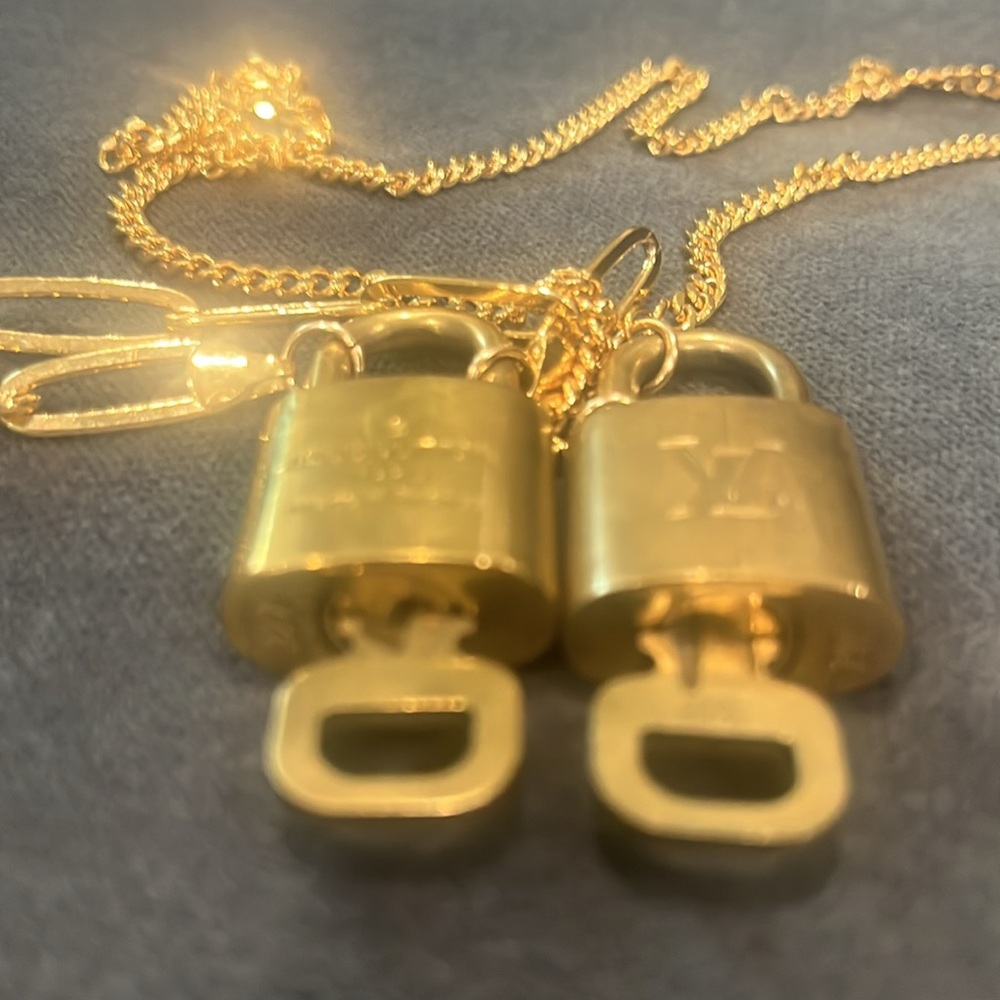 🔐 Louis Vuitton Lock and Key Necklace